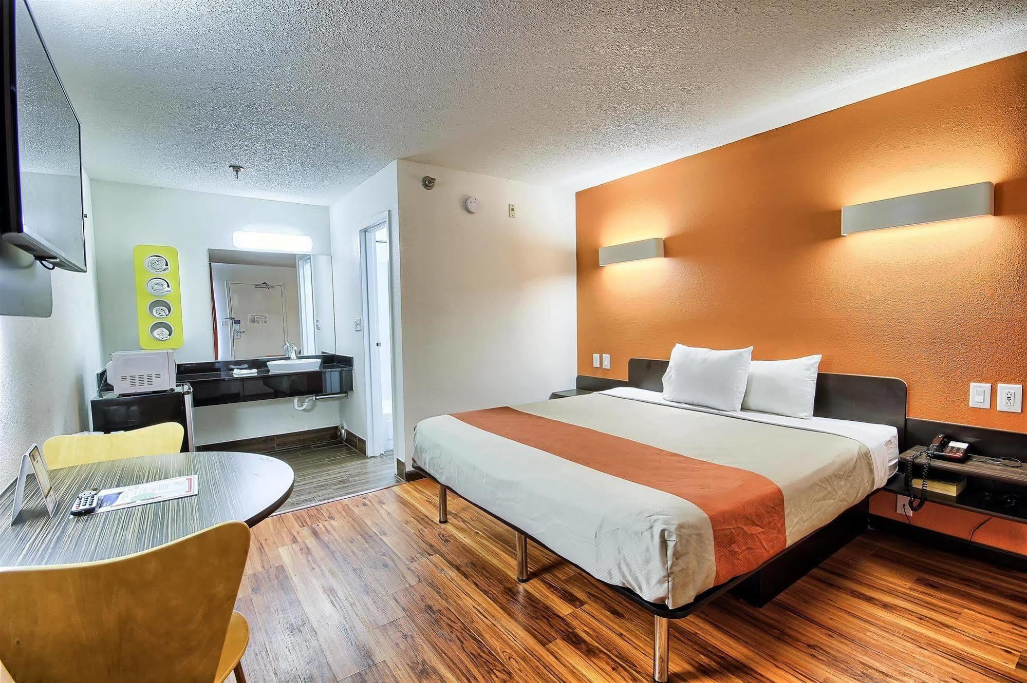Motel 6-Columbus, Oh - West Ngoại thất bức ảnh